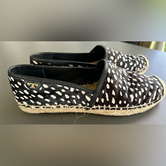 Tory Burch McKenzie Pony Print Leather and Calf Hair Espadrilles - Size 7.5 - Picture 1 of 8